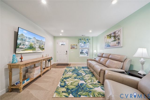 7242 Peyton Randolph Ln, New Kent, VA 23124
