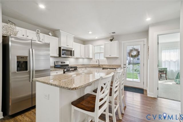 7242 Peyton Randolph Ln, New Kent, VA 23124