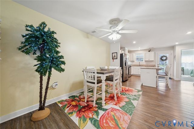7242 Peyton Randolph Ln, New Kent, VA 23124