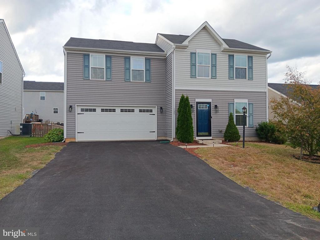 125 CERITOS TRL, Martinsburg, WV 25403