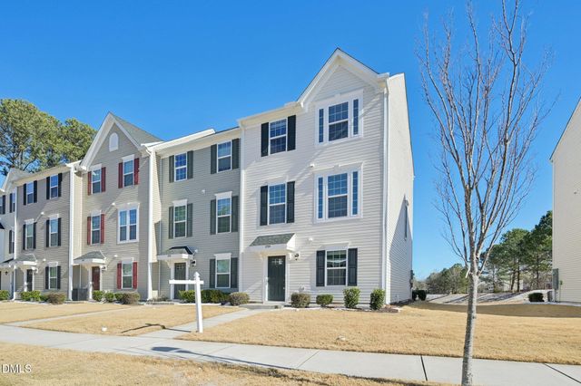 8744 Red Canyon Way, Raleigh, NC 27616