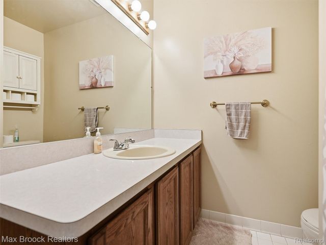 30613 Hidden Pines Lane, Roseville, MI 48066