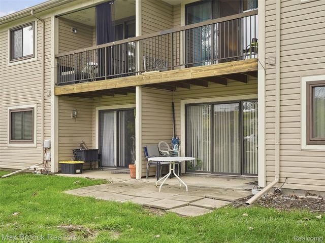 30613 Hidden Pines Lane, Roseville, MI 48066