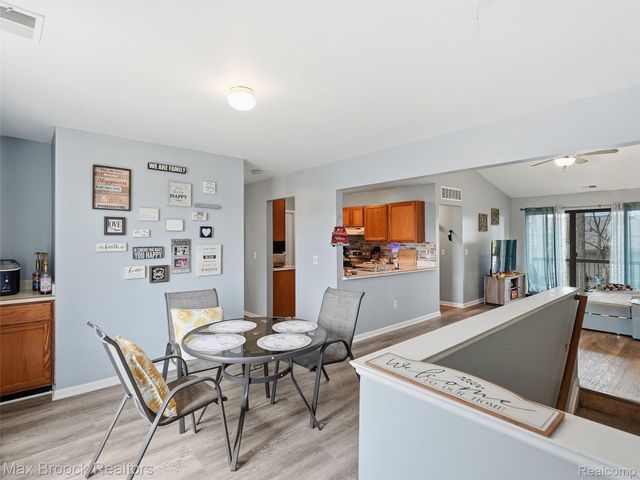 30613 Hidden Pines Lane, Roseville, MI 48066