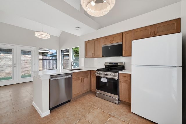 13825 Purplemartin Street, Houston, TX 77083