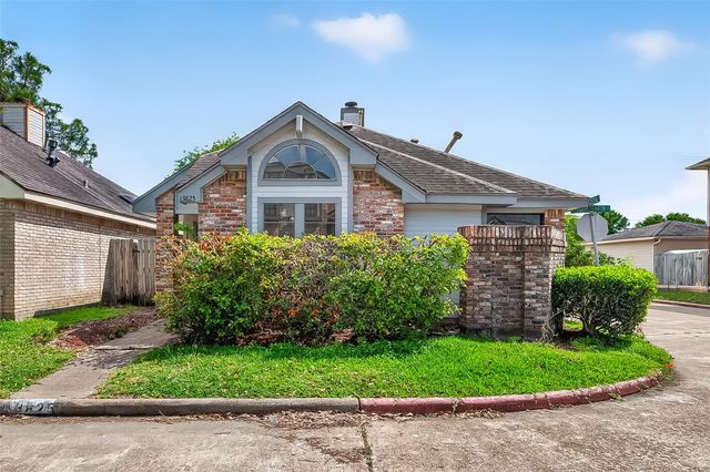 13825 Purplemartin Street, Houston, TX 77083