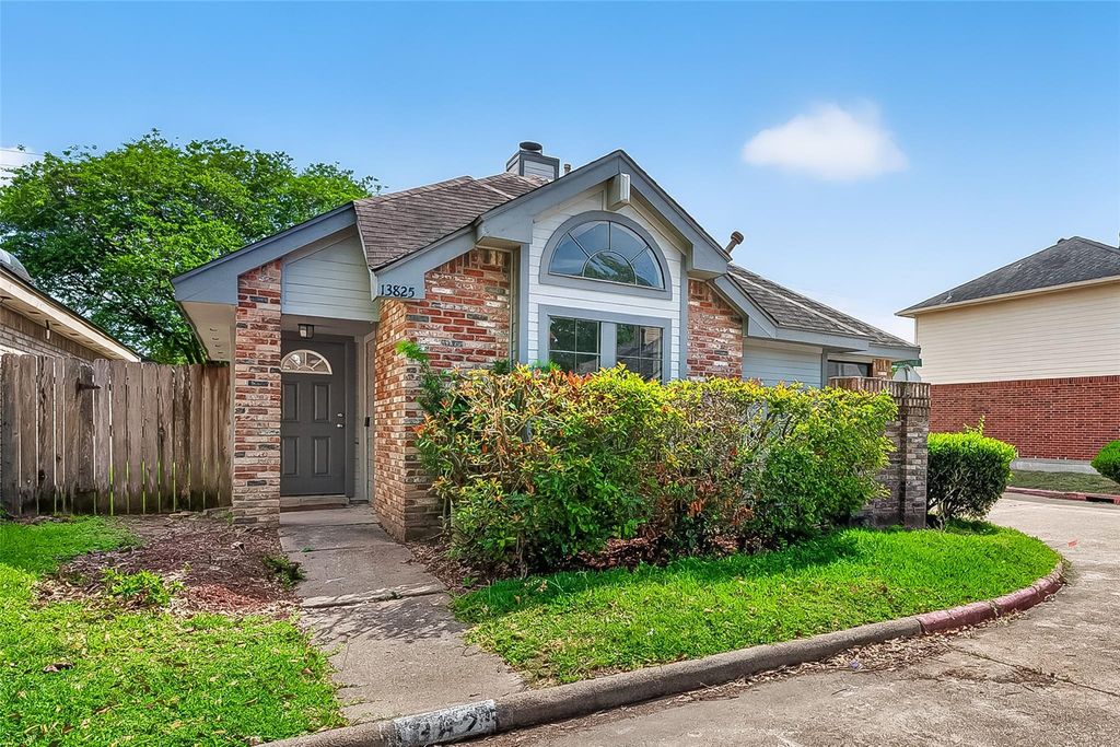 13825 Purplemartin Street, Houston, TX 77083