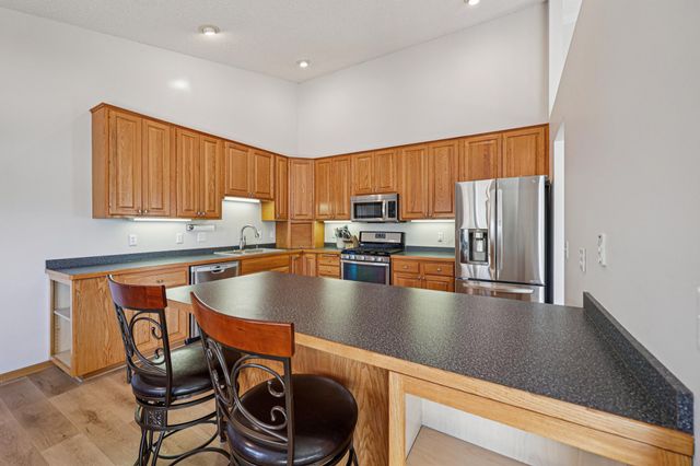 6112 Creek Line Drive, Minnetonka, MN 55345