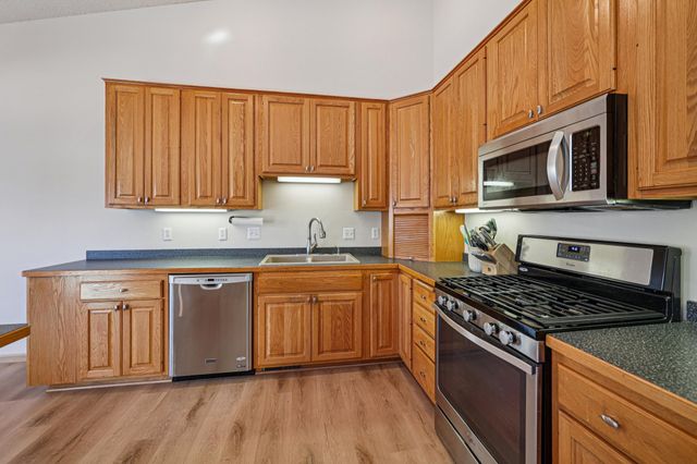 6112 Creek Line Drive, Minnetonka, MN 55345