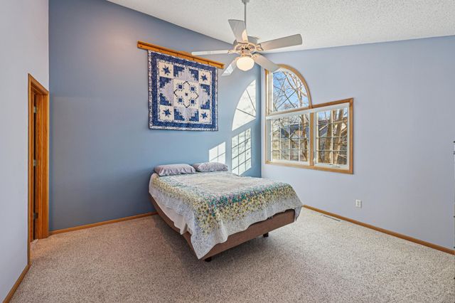 6112 Creek Line Drive, Minnetonka, MN 55345