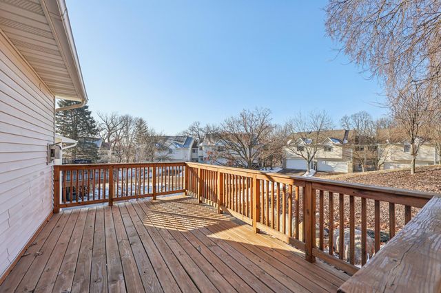 6112 Creek Line Drive, Minnetonka, MN 55345