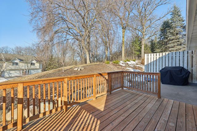 6112 Creek Line Drive, Minnetonka, MN 55345