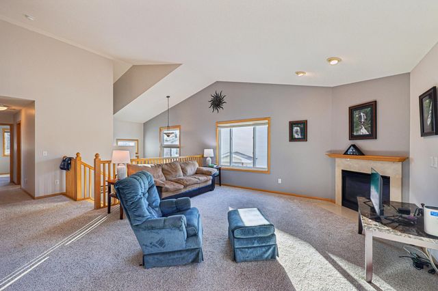 6112 Creek Line Drive, Minnetonka, MN 55345