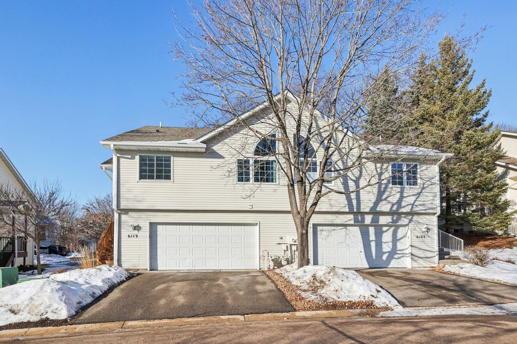 6112 Creek Line Drive, Minnetonka, MN 55345