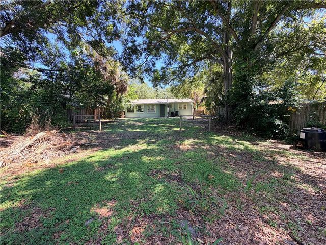 2401 QUINCY STREET S, St Petersburg, FL 33711