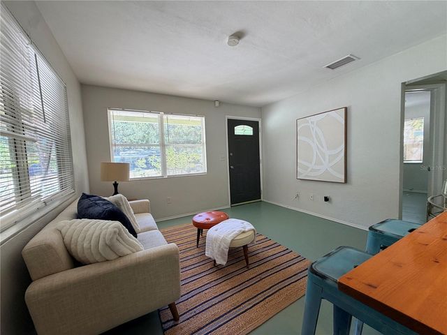 2401 QUINCY STREET S, St Petersburg, FL 33711