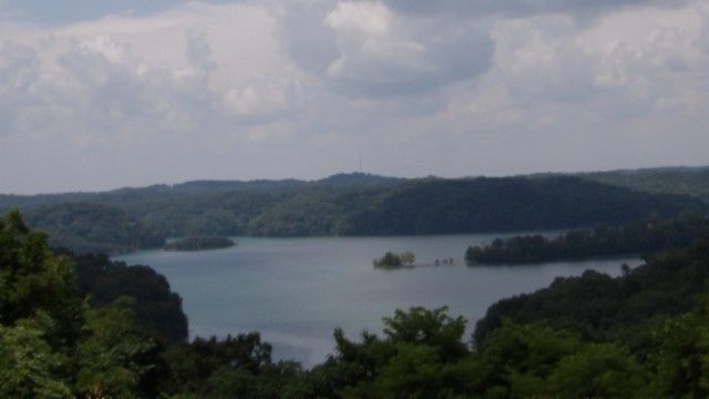 4 F Trout Lane, Hilham, TN 38568