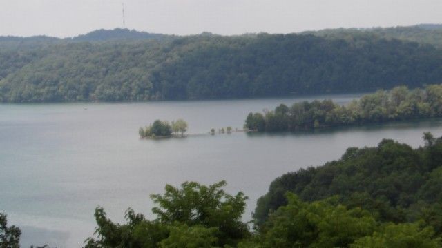 4 F Trout Lane, Hilham, TN 38568