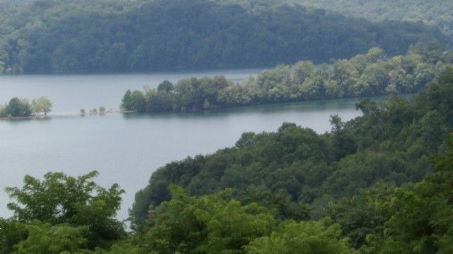 4 F Trout Lane, Hilham, TN 38568