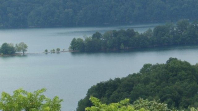 4 F Trout Lane, Hilham, TN 38568