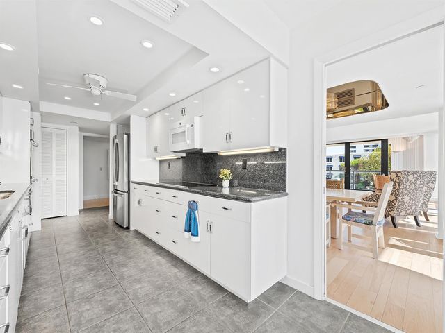 2727 S Ocean Boulevard 304, Highland Beach, FL 33487