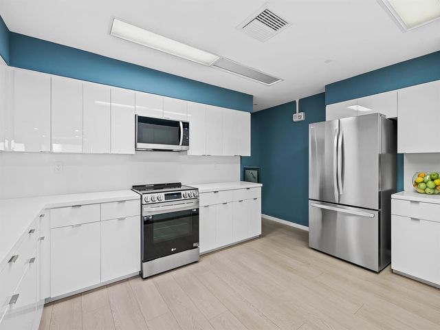 2727 S Ocean Boulevard 304, Highland Beach, FL 33487