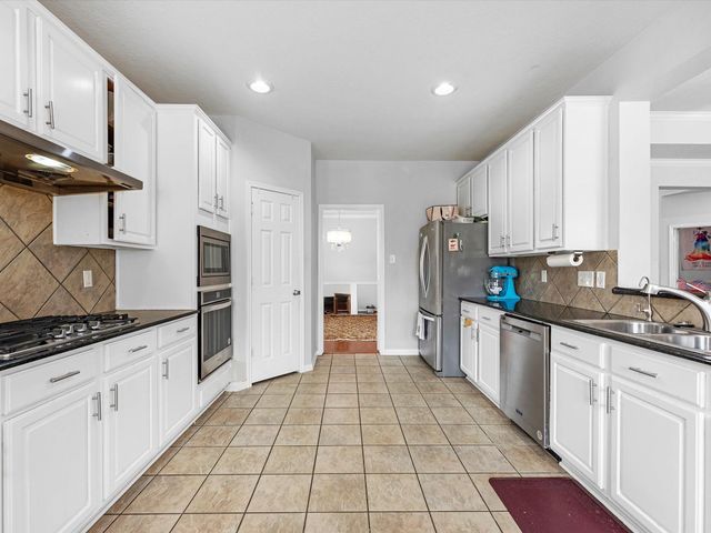 2507 Stonebury Lane, Sugar Land, TX 77479
