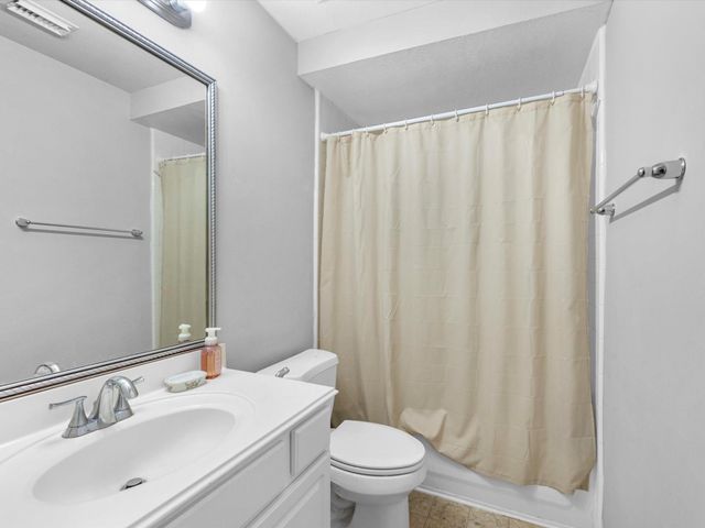 2507 Stonebury Lane, Sugar Land, TX 77479
