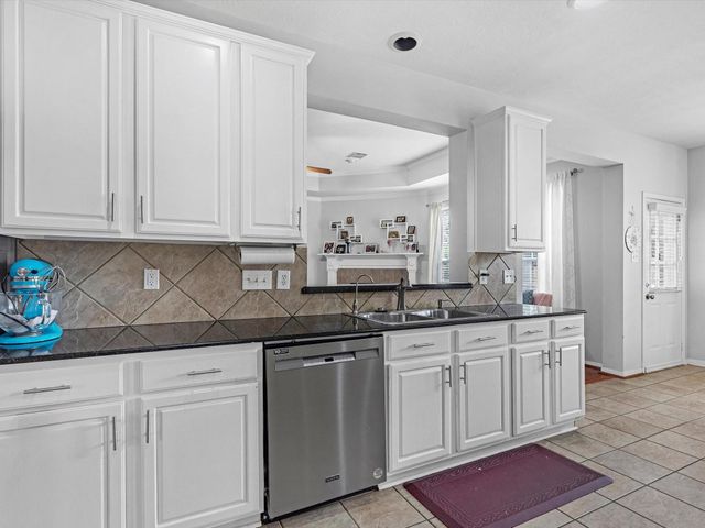 2507 Stonebury Lane, Sugar Land, TX 77479