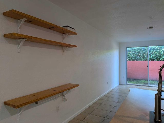 6333 Landings Way 6333, Tamarac, FL 33321