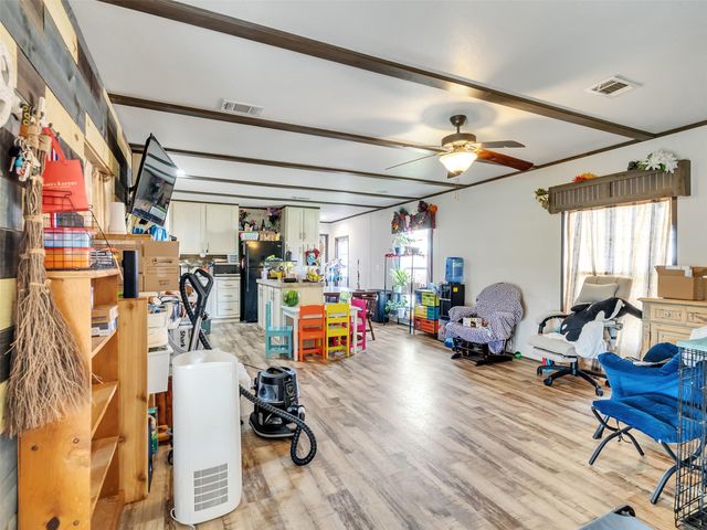 8802 Los Robles Avenue, Alvin, TX 77511