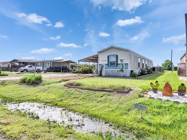 8802 Los Robles Avenue, Alvin, TX 77511