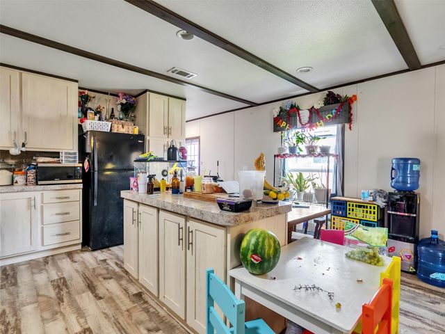 8802 Los Robles Avenue, Alvin, TX 77511