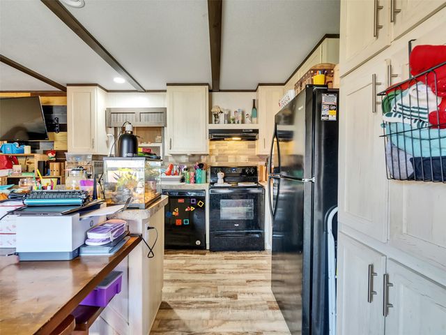 8802 Los Robles Avenue, Alvin, TX 77511