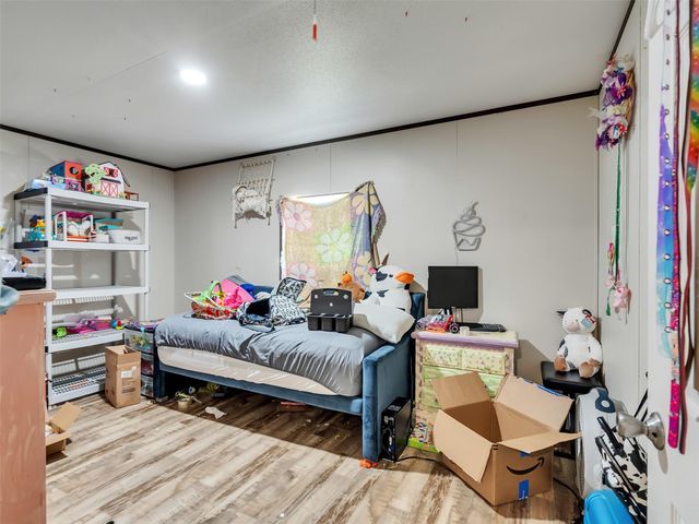 8802 Los Robles Avenue, Alvin, TX 77511