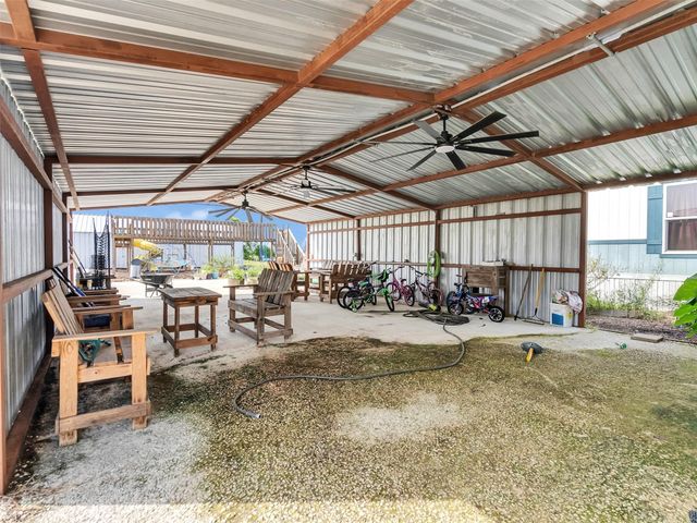 8802 Los Robles Avenue, Alvin, TX 77511