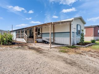 8802 Los Robles Avenue, Alvin, TX 77511