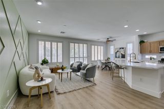 10389 Felice Avenue, Las Vegas, NV 89135