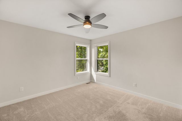 2934 Cottage Grove Avenue, Des Moines, IA 50311
