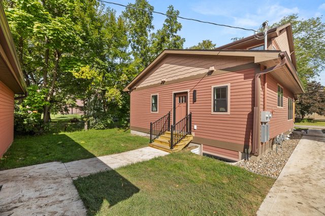 2934 Cottage Grove Avenue, Des Moines, IA 50311