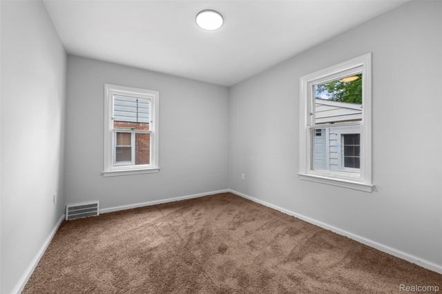 414 Aqua Court, Royal Oak, MI 48073