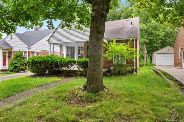 414 Aqua Court, Royal Oak, MI 48073