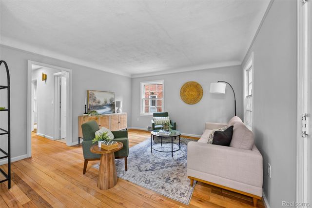 414 Aqua Court, Royal Oak, MI 48073