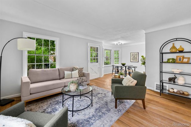 414 Aqua Court, Royal Oak, MI 48073