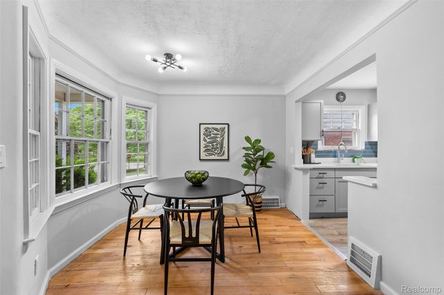 414 Aqua Court, Royal Oak, MI 48073
