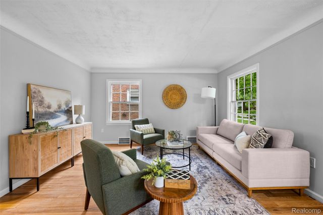 414 Aqua Court, Royal Oak, MI 48073