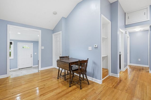 43 Pine Acre Rd, Springfield, MA 01129