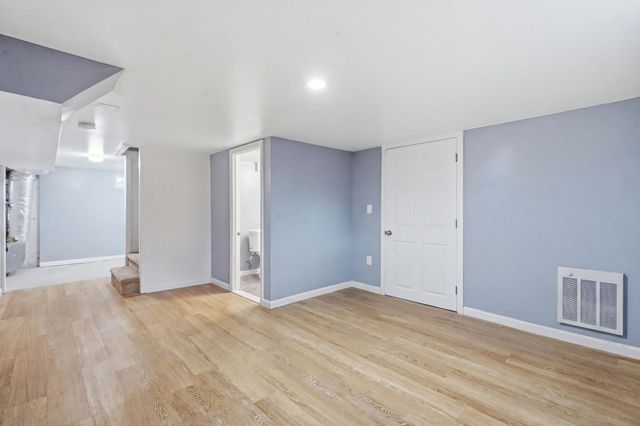 43 Pine Acre Rd, Springfield, MA 01129