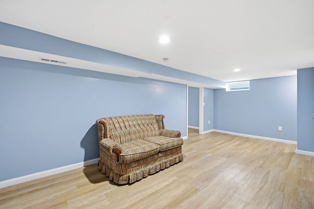 43 Pine Acre Rd, Springfield, MA 01129