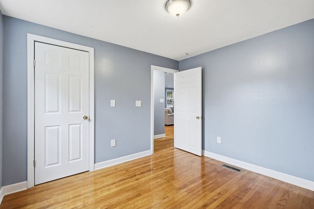 43 Pine Acre Rd, Springfield, MA 01129